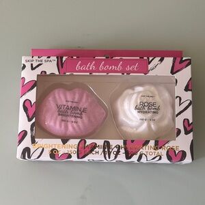 Rose and Lips Bath Bomb Valentine